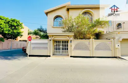 Villa - 4 Bedrooms - 4 Bathrooms for rent in Mahooz - Manama - Capital Governorate