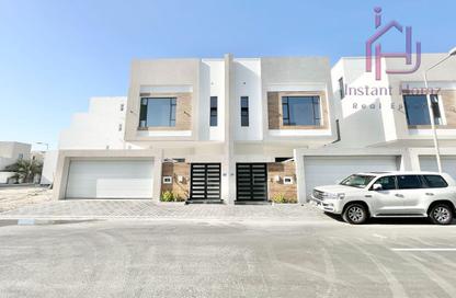 Villa - 3 Bedrooms - 5 Bathrooms for sale in Tubli - Central Governorate