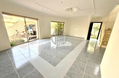 Villa - 3 Bedrooms - 2 Bathrooms for rent in Zinj - Manama - Capital Governorate