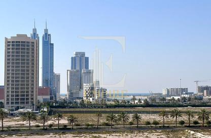 Apartment - 2 Bedrooms - 2 Bathrooms for rent in Sanabis - Manama - Capital Governorate