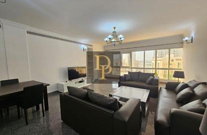 Apartment - 2 Bedrooms - 3 Bathrooms for rent in Al Juffair - Capital Governorate