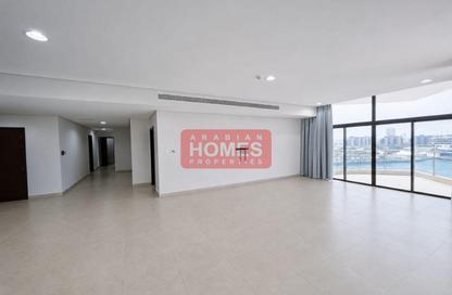 Apartment - 3 Bedrooms - 5 Bathrooms for rent in Reef Island - Capital Governorate
