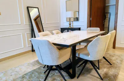 Apartment - 2 Bedrooms - 3 Bathrooms for rent in Reef Island - Capital Governorate