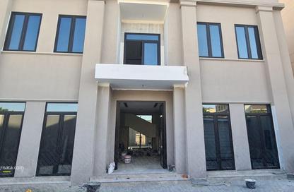 Villa - 5 Bedrooms - 6 Bathrooms for rent in Bu Ashira - Capital Governorate