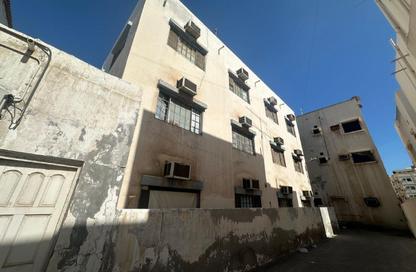 عمارة بالكامل - 4 غرف نوم - 2 حمامات للبيع في أم الحصم - المنامة - محافظة العاصمة
