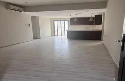 شقة - 3 غرف نوم - 2 حمامات للبيع في البسيتين - المحرق