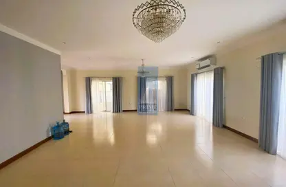 Compound - 3 Bedrooms - 3 Bathrooms for rent in Saar - Northern Governorate