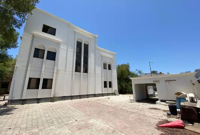 995353 - Property Image 2