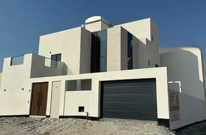 فيلا - 3 غرف نوم - 6 حمامات للبيع في جو - المحافظة الجنوبية