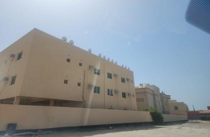 عمارة بالكامل - 8 غرف نوم - 8 حمامات للبيع في سند - المحافظة الوسطى