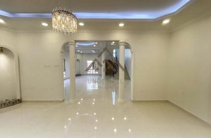 Villa - 4 Bedrooms - 5 Bathrooms for sale in Hidd - Muharraq Governorate
