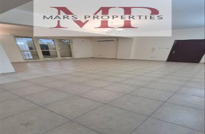 Apartment - 3 Bedrooms - 3 Bathrooms for rent in Um Al Hasam - Manama - Capital Governorate