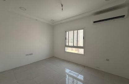 Office Space - Studio - 2 Bathrooms for rent in Sanabis - Manama - Capital Governorate