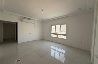 Office Space - Studio - 2 Bathrooms for rent in Sanabis - Manama - Capital Governorate