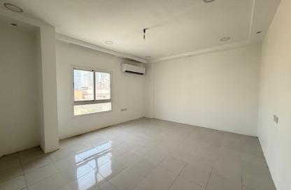 Office Space - Studio - 2 Bathrooms for rent in Sanabis - Manama - Capital Governorate