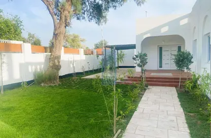 Compound - 4 Bedrooms - 4 Bathrooms for rent in Saar - Northern Governorate