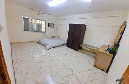 Apartment - 2 Bedrooms - 1 Bathroom for rent in Um Al Hasam - Manama - Capital Governorate