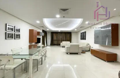 Apartment - 4 Bedrooms - 3 Bathrooms for rent in Al Juffair - Capital Governorate