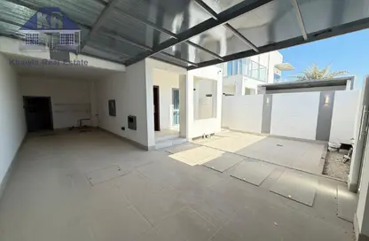 فيلا - 4 غرف نوم - 6 حمامات للايجار في ديار المحرق - المحرق