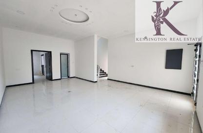 Villa - 4 - 5 for sale in Dumistan - Northern Governorate
