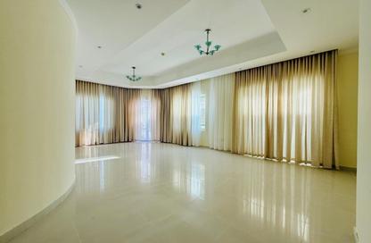 Villa - 3 Bedrooms - 4 Bathrooms for rent in Janabiya - Northern Governorate