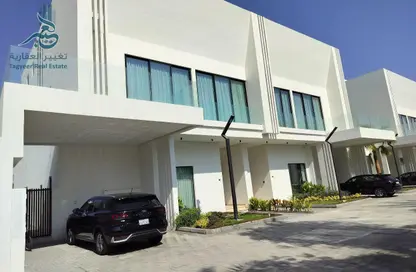 فيلا - 5 غرف نوم - 6 حمامات للايجار في الجنبية - المحافظة الشمالية