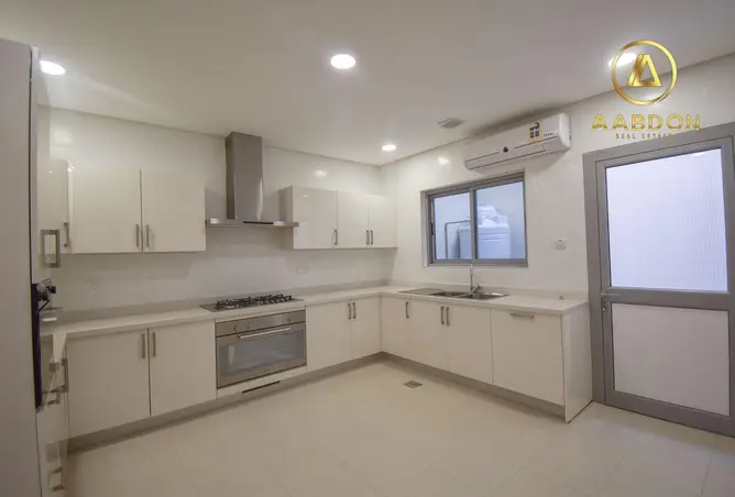 54451086 - Property Image 3