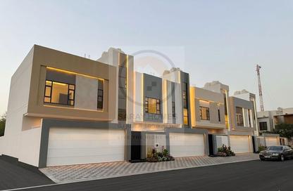 Villa - 4 - 5 for sale in Hamala - Northern Governorate