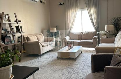 Villa - 4 - 5 for rent in Busaiteen - Muharraq Governorate