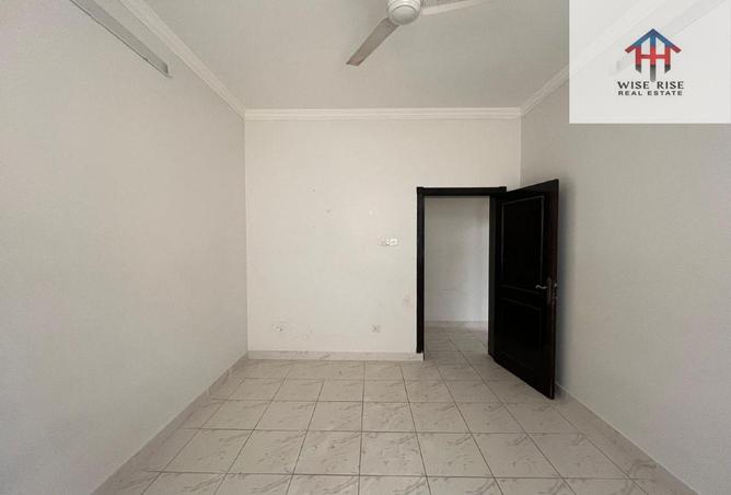 978325 - Property Image 3