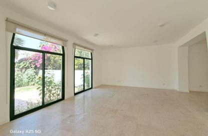 مجمع سكني - 3 غرف نوم - 3 حمامات للايجار في العدلية - المنامة - محافظة العاصمة