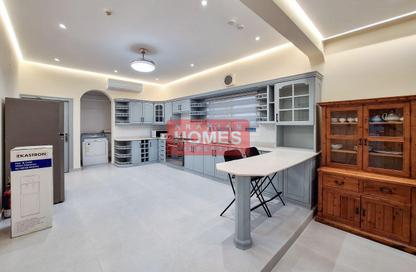 Apartment - 3 Bedrooms - 3 Bathrooms for rent in Al Juffair - Capital Governorate