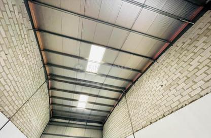Warehouse - Studio - 2 Bathrooms for rent in Hidd - Muharraq Governorate