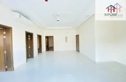Apartment - 2 Bedrooms - 2 Bathrooms for rent in Zinj - Manama - Capital Governorate