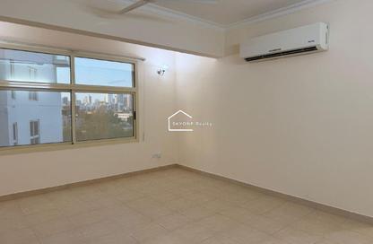 Apartment - 2 Bedrooms - 2 Bathrooms for rent in Um Al Hasam - Manama - Capital Governorate