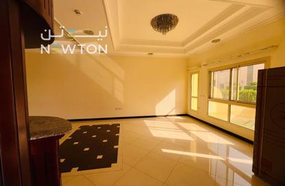 Villa - 4 Bedrooms - 5 Bathrooms for rent in Saar - Northern Governorate