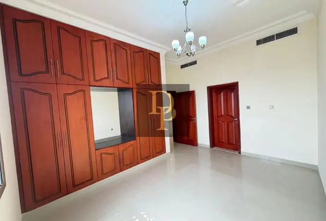 58472100 - Property Image 3