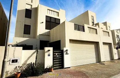 فيلا - 3 غرف نوم - 2 حمامات للبيع في ديار المحرق - المحرق