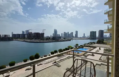 Apartment - 2 Bedrooms - 3 Bathrooms for rent in Reef Island - Capital Governorate