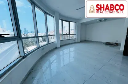 شقة - 2 غرف نوم - 2 حمامات للايجار في السلمانية - المنامة - محافظة العاصمة