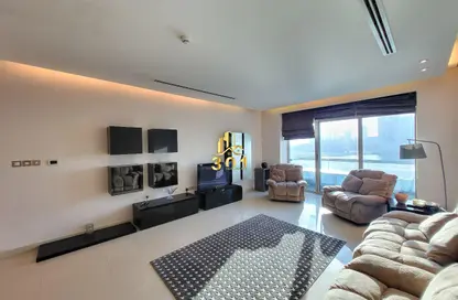 Apartment - 2 Bedrooms - 3 Bathrooms for rent in Reef Island - Capital Governorate