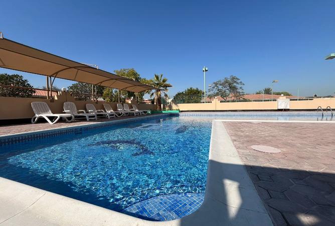 988414 - Property Image 2