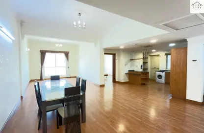 Apartment - 2 Bedrooms - 2 Bathrooms for rent in Mahooz - Manama - Capital Governorate