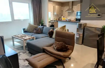 Apartment - 1 Bedroom - 2 Bathrooms for rent in Sanabis - Manama - Capital Governorate Apartment - 1 Bedroom - 2 Bathrooms for rent in Sanabis - Manama - Capital Governorate