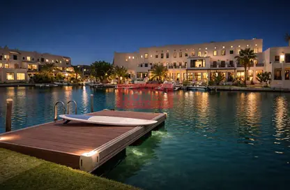 فيلا - 4 غرف نوم - 4 حمامات للبيع في مدينة المرسى - أمواج - المحرق