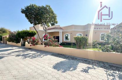 Villa - 4 Bedrooms - 3 Bathrooms for rent in Janabiya - Northern Governorate