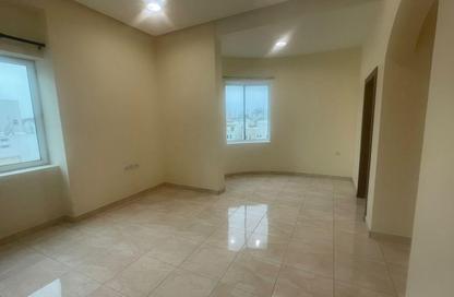 Apartment - 2 Bedrooms - 2 Bathrooms for rent in Janabiya - Northern Governorate