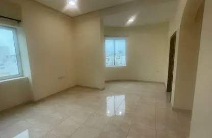 Apartment - 2 Bedrooms - 2 Bathrooms for rent in Janabiya - Northern Governorate