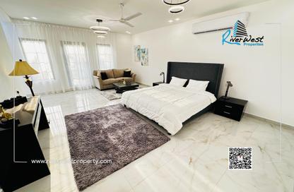 Villa - 4 - 5 for sale in Sanabis - Manama - Capital Governorate