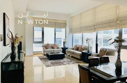 Apartment - 2 Bedrooms - 3 Bathrooms for rent in Al Juffair - Capital Governorate